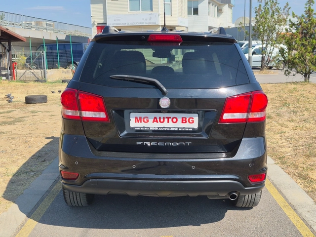 Fiat Freemont 2.0JTD - автомобили, коли, обяви за нови и употребявани 5