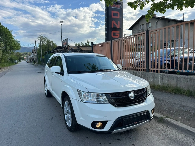 Fiat Freemont 2, 000Mjet EURO5 - автомобили, коли, обяви за нови и употребявани 1