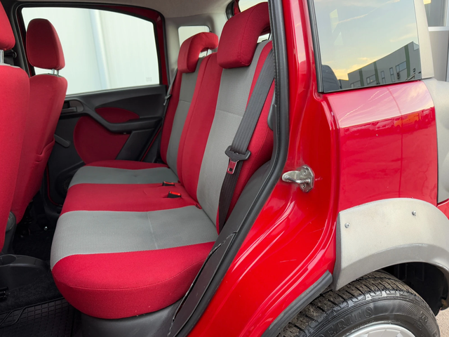 Fiat Panda 1.3 JTD Cross 4X4 - автомобили, коли, обяви за нови и употребявани 12