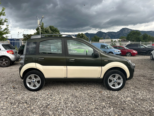 Fiat Panda 1.3Mjet-70kc CROSS - автомобили, коли, обяви за нови и употребявани 1