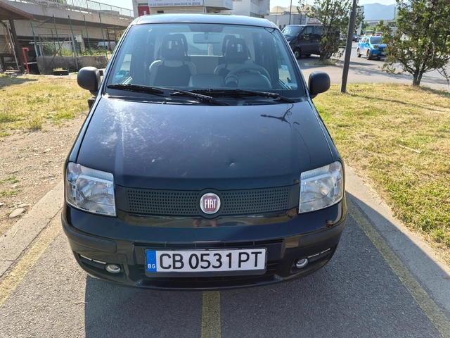 Fiat Panda 1.2i - автомобили, коли, обяви за нови и употребявани 1