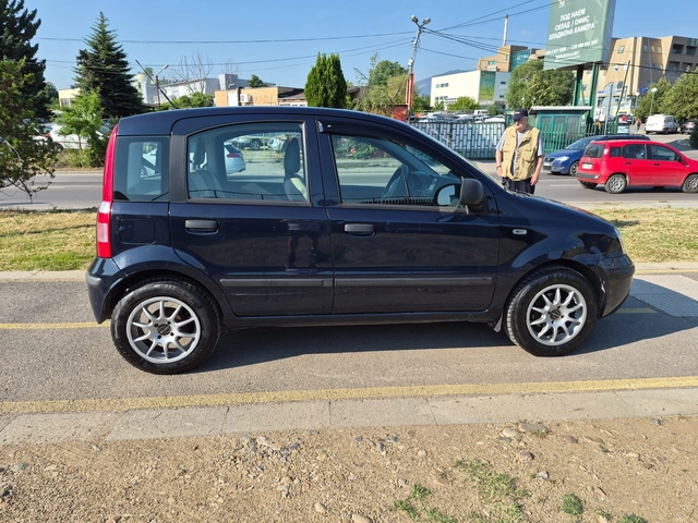 Fiat Panda 1.2i - автомобили, коли, обяви за нови и употребявани 6