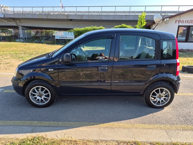 Fiat Panda 1.2i - автомобили, коли, обяви за нови и употребявани 7