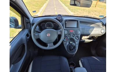 Fiat Panda 1.2i - автомобили, коли, обяви за нови и употребявани 8