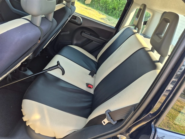 Fiat Panda 1.2i - автомобили, коли, обяви за нови и употребявани 9