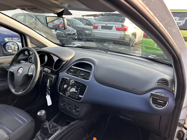 Fiat Punto 1.3MJET EURO 5 - автомобили, коли, обяви за нови и употребявани 9