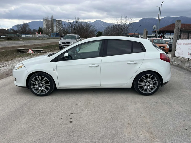 Fiat Punto 1.4I 90кс 6 СКОРОСТИ EURO 4 КЛИМАТИК - автомобили, коли, обяви за нови и употребявани 5
