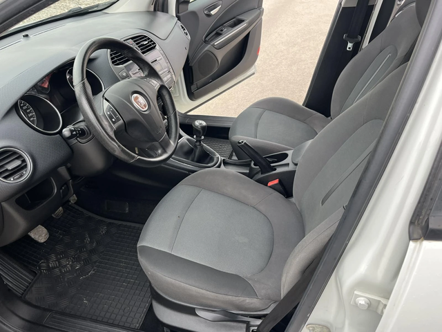 Fiat Punto 1.4I 90кс 6 СКОРОСТИ EURO 4 КЛИМАТИК - автомобили, коли, обяви за нови и употребявани 7