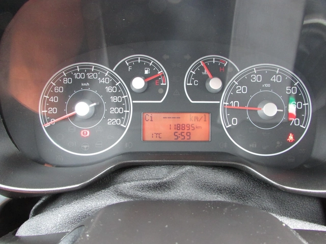 Fiat Punto 1.4T EURO4 - автомобили, коли, обяви за нови и употребявани 13