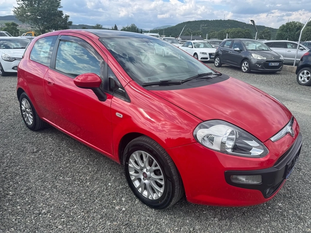 Fiat Punto 1.3 - автомобили, коли, обяви за нови и употребявани 2