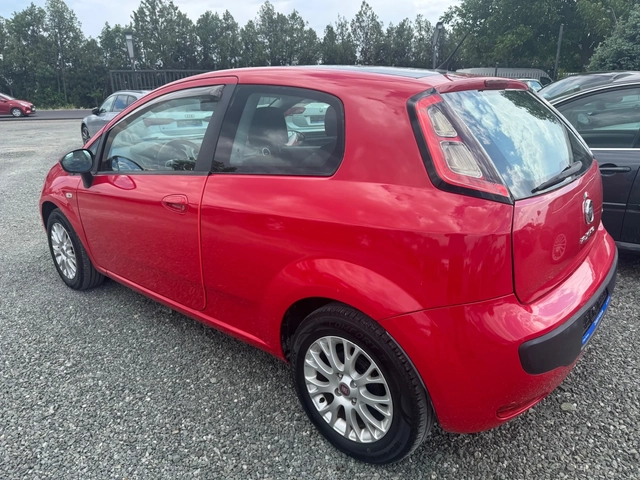 Fiat Punto 1.3 - автомобили, коли, обяви за нови и употребявани 3