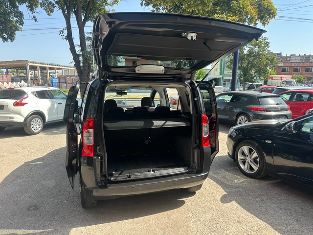 Fiat Qubo 1.3 - автомобили, коли, обяви за нови и употребявани 7