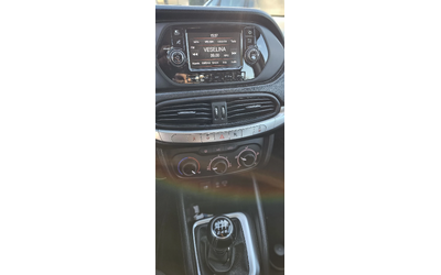 Fiat Tipo 1.4i-6ск+ Газ-ГОТОВ ЗА ТАКСИ - автомобили, коли, обяви за нови и употребявани 7