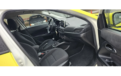 Fiat Tipo 1.4i-120кс-Заводска Газ-Готов за такси* НАЛИЧЕН - автомобили, коли, обяви за нови и употребявани 10