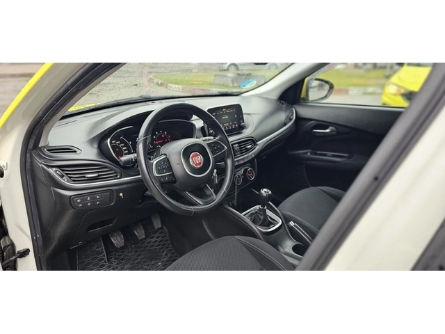 Fiat Tipo 1.4i-120кс-Заводска Газ-Готов за такси* НАЛИЧЕН - автомобили, коли, обяви за нови и употребявани 8
