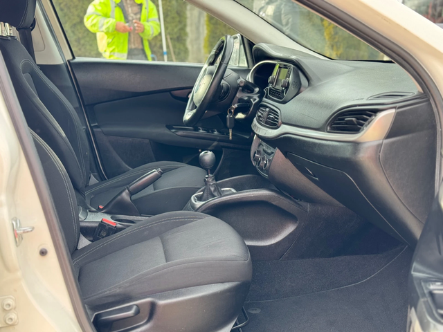 Fiat Tipo 1.4т+ Заводска газ* Фул Лед - автомобили, коли, обяви за нови и употребявани 10