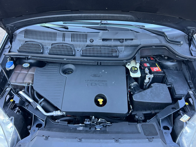 Ford C-max Ghia 1.8TDCI-115к.с/ Кожа/ Подгряване/ Автопилот - автомобили, коли, обяви за нови и употребявани 9