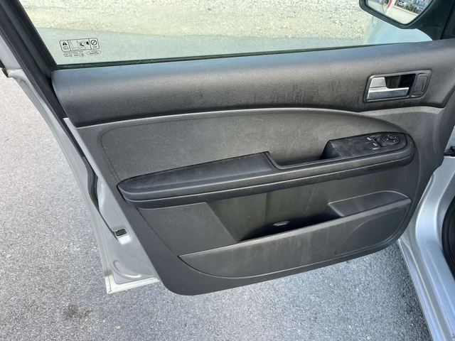 Ford C-max 1.6TDCI 90кс КЛИМАТИК - автомобили, коли, обяви за нови и употребявани 6