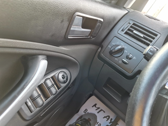 Ford C-max 1.6D - автомобили, коли, обяви за нови и употребявани 15