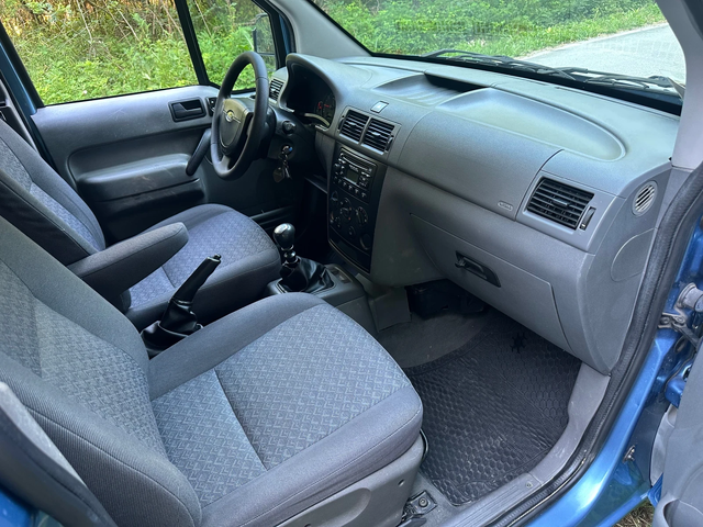 Ford Connect 1.8tdci - автомобили, коли, обяви за нови и употребявани 7