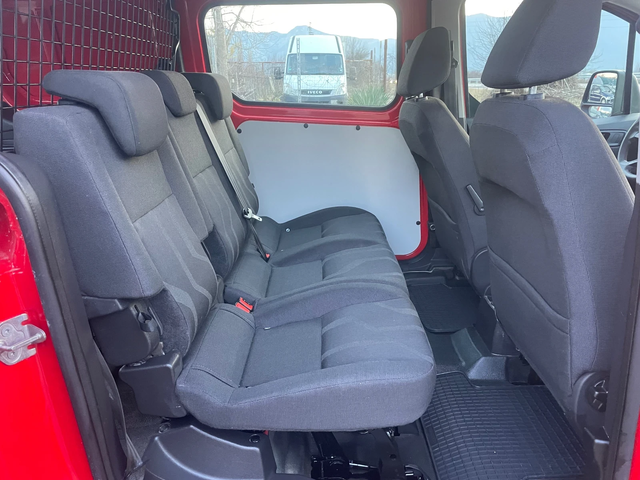 Ford Connect MAXI-1.6TDCI-95-ITALIA - автомобили, коли, обяви за нови и употребявани 6