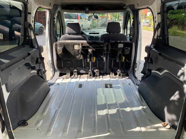 Ford Connect Tourneo 1.8 TDCi* 4+ 1* Категория N1* Товаро-пътнически* - автомобили, коли, обяви за нови и употребявани 15