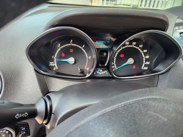 Ford Courier TOURNEO-TITANIUM 1.5 TDCI-75к.с EURO 5b-ШВЕЙЦАРИЯ - автомобили, коли, обяви за нови и употребявани 8