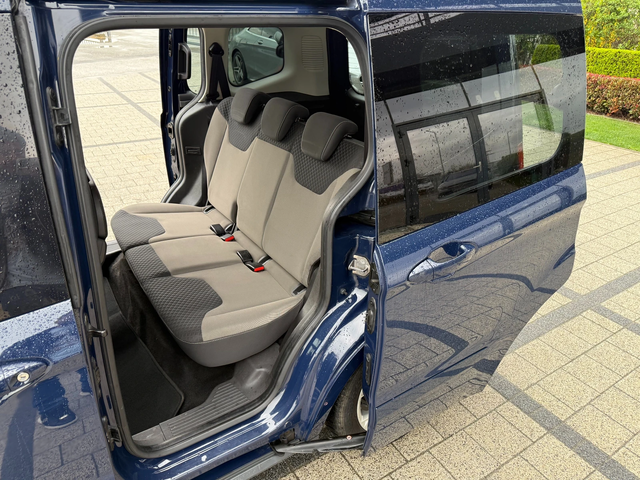 Ford Courier Tourneo 1.5TDCI Клима - автомобили, коли, обяви за нови и употребявани 9