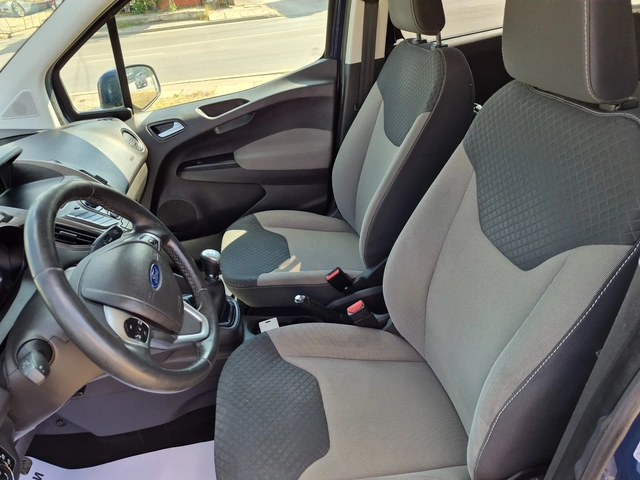 Ford Courier 1.5D - автомобили, коли, обяви за нови и употребявани 12