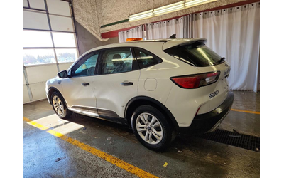 ford-escape-1-5l-3-front-wheel-drive - 1