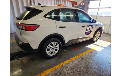 ford-escape-1-5l-3-front-wheel-drive - 2