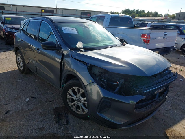 Ford Escape 1.5L I-3 DI, DOHC, VVT, TURBO, 180HP Front Wheel Drive - автомобили, коли, обяви за нови и употребявани 0