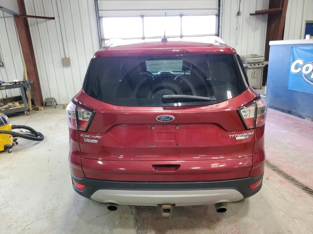 Ford Escape TITANIUM / 4X4 - автомобили, коли, обяви за нови и употребявани 4