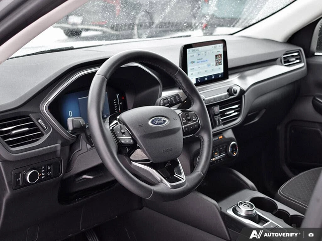 Ford Escape Active AWD АвтоКредит  (ЦЕНА ДО БГ) - автомобили, коли, обяви за нови и употребявани 5