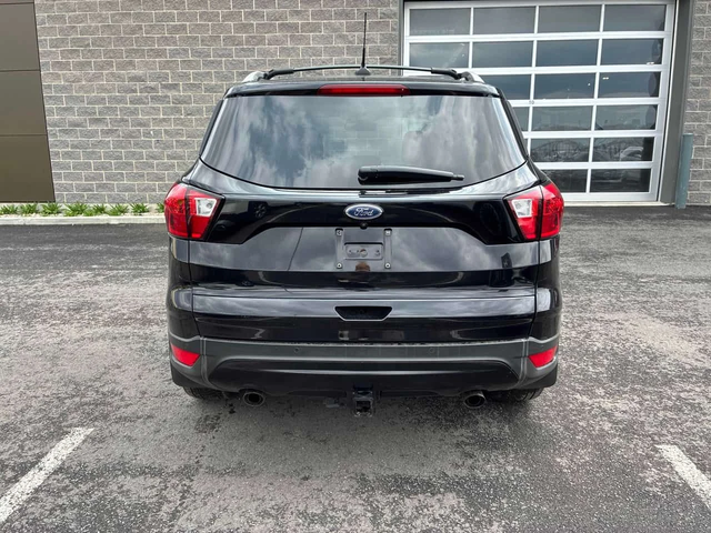 Ford Escape * Titanium * 2 КЛЮЧА* PANO* KEYLESS* ПОДГРЕВ* - автомобили, коли, обяви за нови и употребявани 3