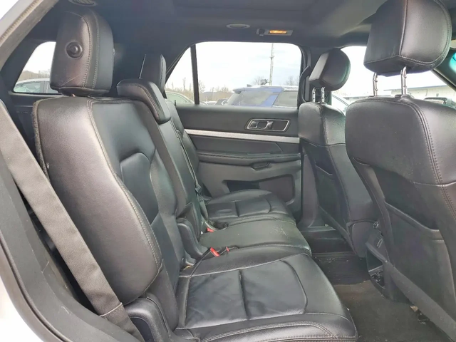 Ford Explorer XLT - автомобили, коли, обяви за нови и употребявани 9