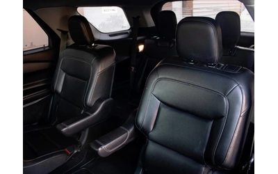 Ford Explorer 4x4 XLT - NAVI-3RD ROW SEATS-NO ACCIDENTS-CARPLAY - автомобили, коли, обяви за нови и употребявани 6