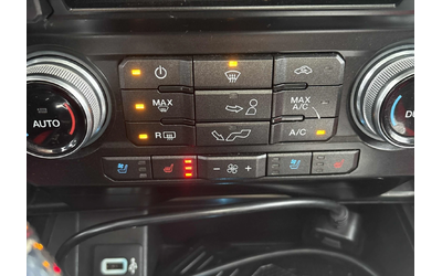 Ford F150 4WD SuperCrew Box* CARFAX* ВИДЕО - автомобили, коли, обяви за нови и употребявани 9