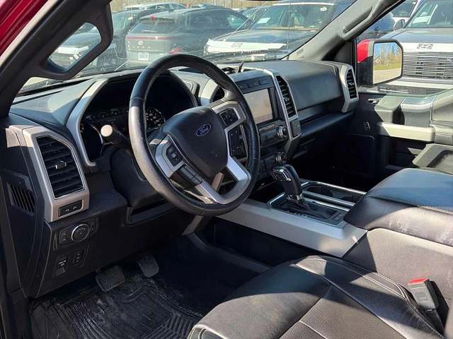 Ford F150 * LARIAT 4WD SuperCrew 5.5' Box* PANO* KEYLESS - автомобили, коли, обяви за нови и употребявани 4