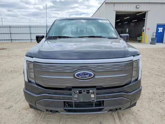 Ford F150 LIGHTNING PRO 4x4 - автомобили, коли, обяви за нови и употребявани 4