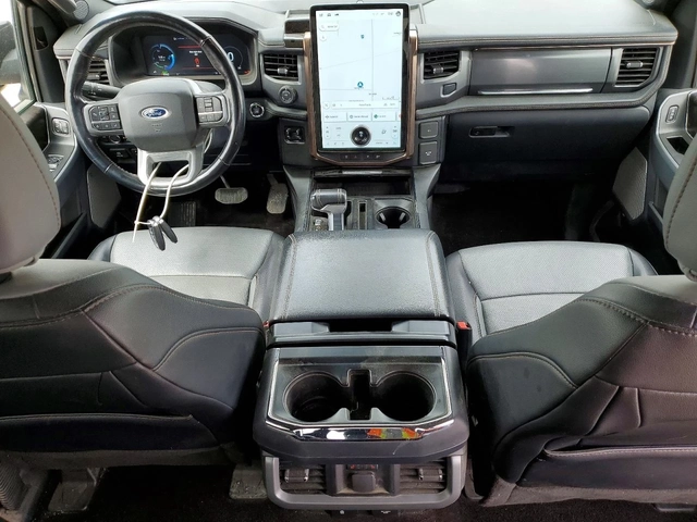Ford F150 LIGHTNING PRO 4x4 - автомобили, коли, обяви за нови и употребявани 7