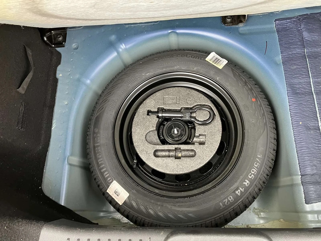 Ford Fiesta 1.0 EcoBoost Celebration - автомобили, коли, обяви за нови и употребявани 10