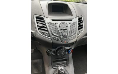 ford-fiesta-1-0-ecoboost-celebration - 1