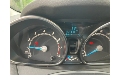 ford-fiesta-1-0-ecoboost-celebration - 4