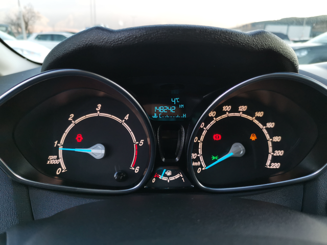 Ford Fiesta 1.5TDCi E5B - автомобили, коли, обяви за нови и употребявани 15