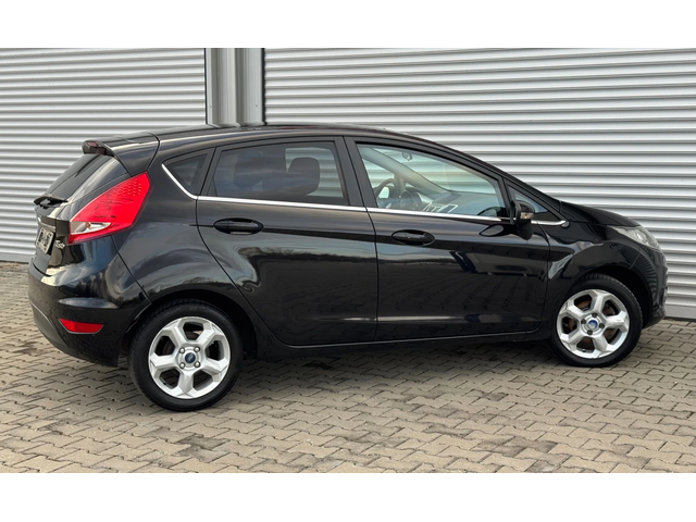 Ford Fiesta 1, 3i 82ps, 5вр., Titanium, ел.пак., климатр., мул - автомобили, коли, обяви за нови и употребявани 6