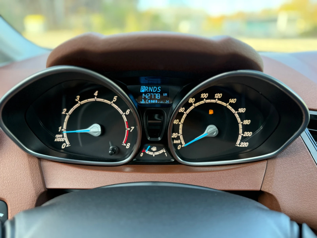 Ford Fiesta 1.6i AUTOMATIC - автомобили, коли, обяви за нови и употребявани 11