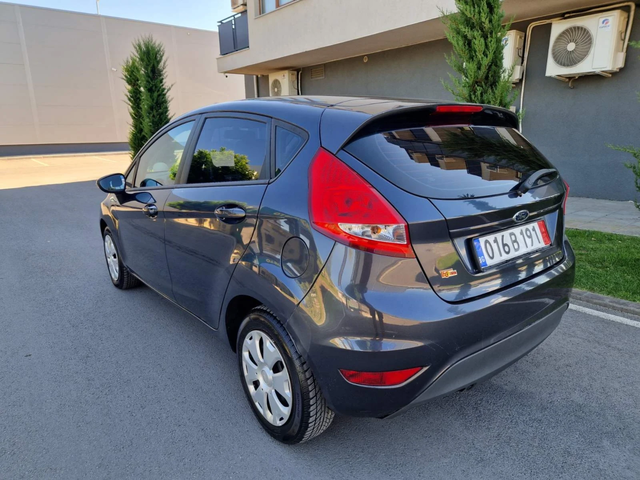 Ford Fiesta 1.6 / 90 к.с. - автомобили, коли, обяви за нови и употребявани 4