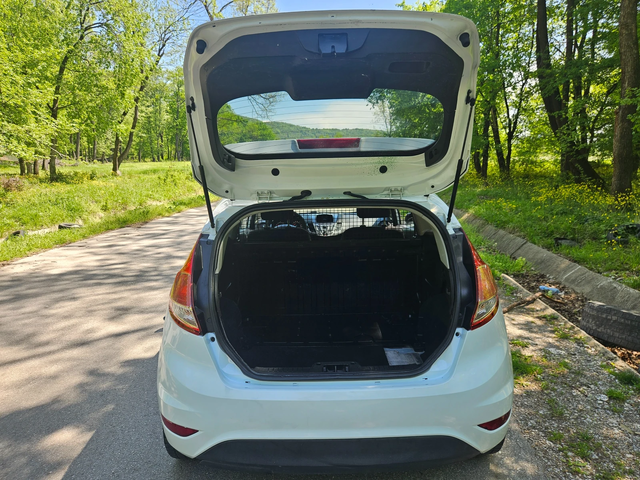 Ford Fiesta Товарен - автомобили, коли, обяви за нови и употребявани 11