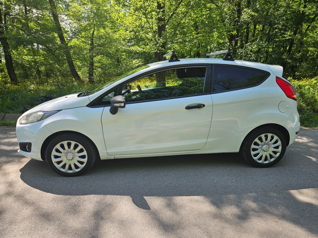 Ford Fiesta Товарен - автомобили, коли, обяви за нови и употребявани 1